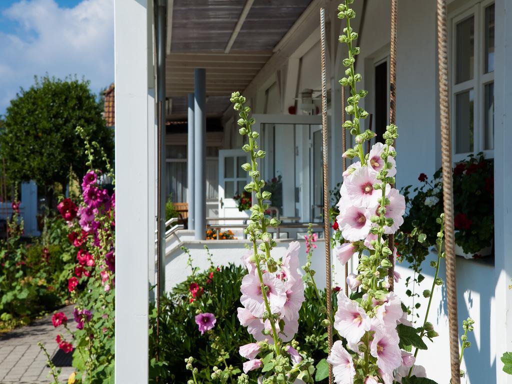 Haus Am Meer Hotel Ahrenshoop Exterior foto