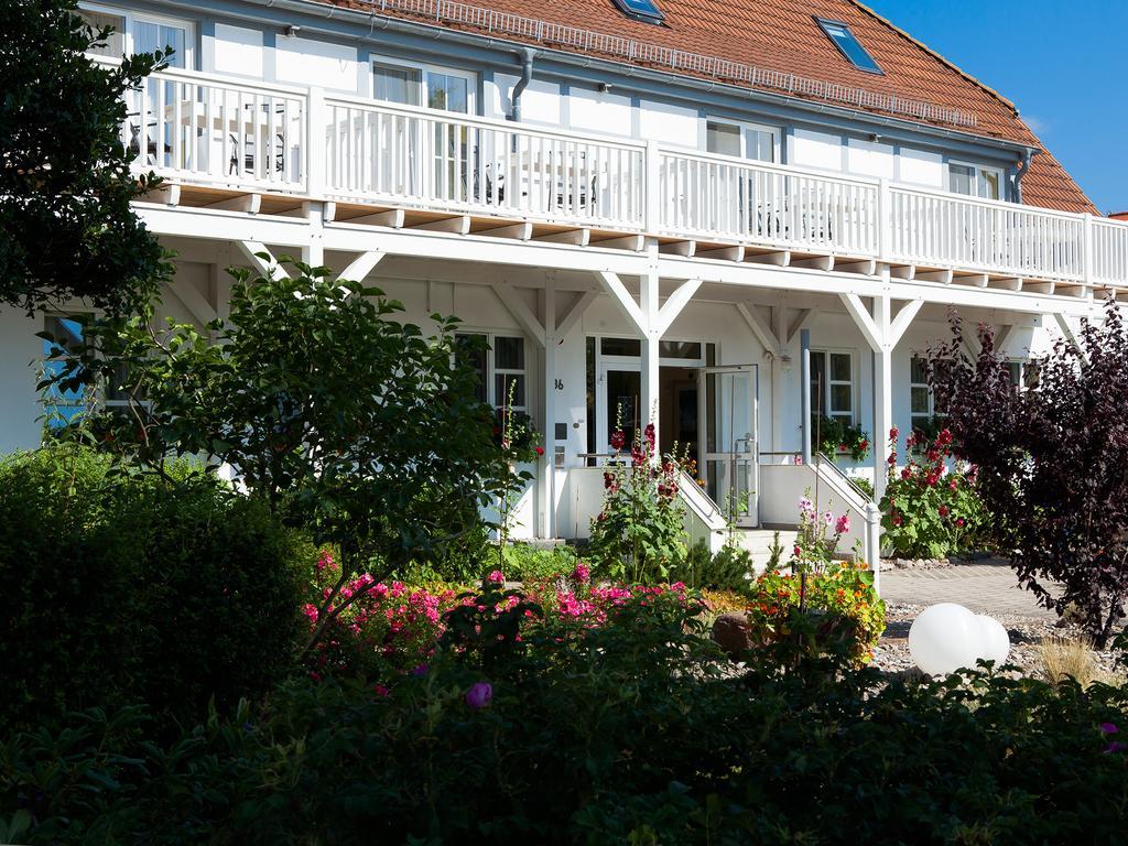 Haus Am Meer Hotel Ahrenshoop Exterior foto